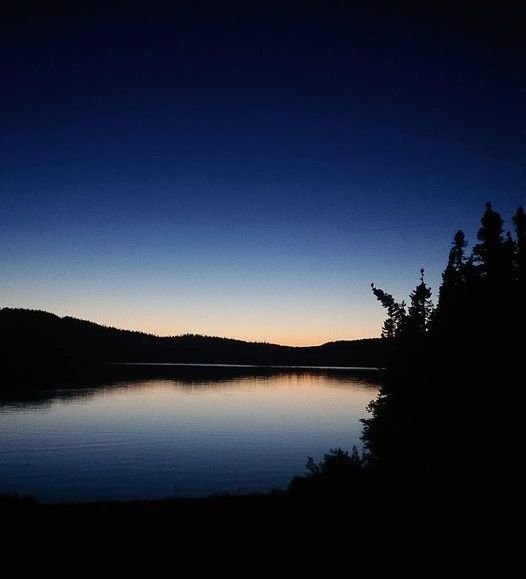 territoire coucher soleil lac tranquille